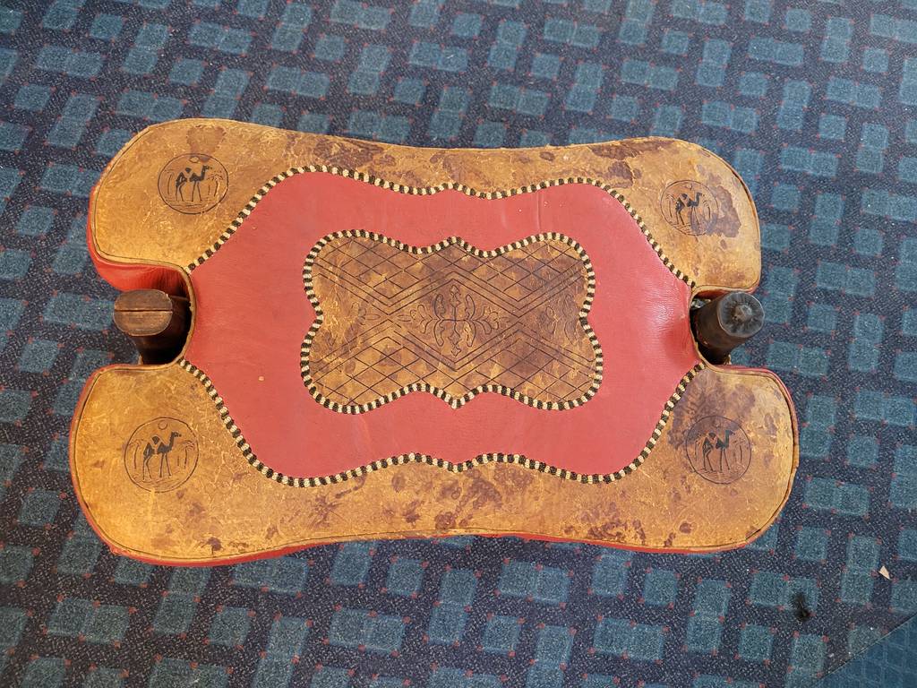 TABURETE DE MONTURA DE CAMELLO - Imagen 6