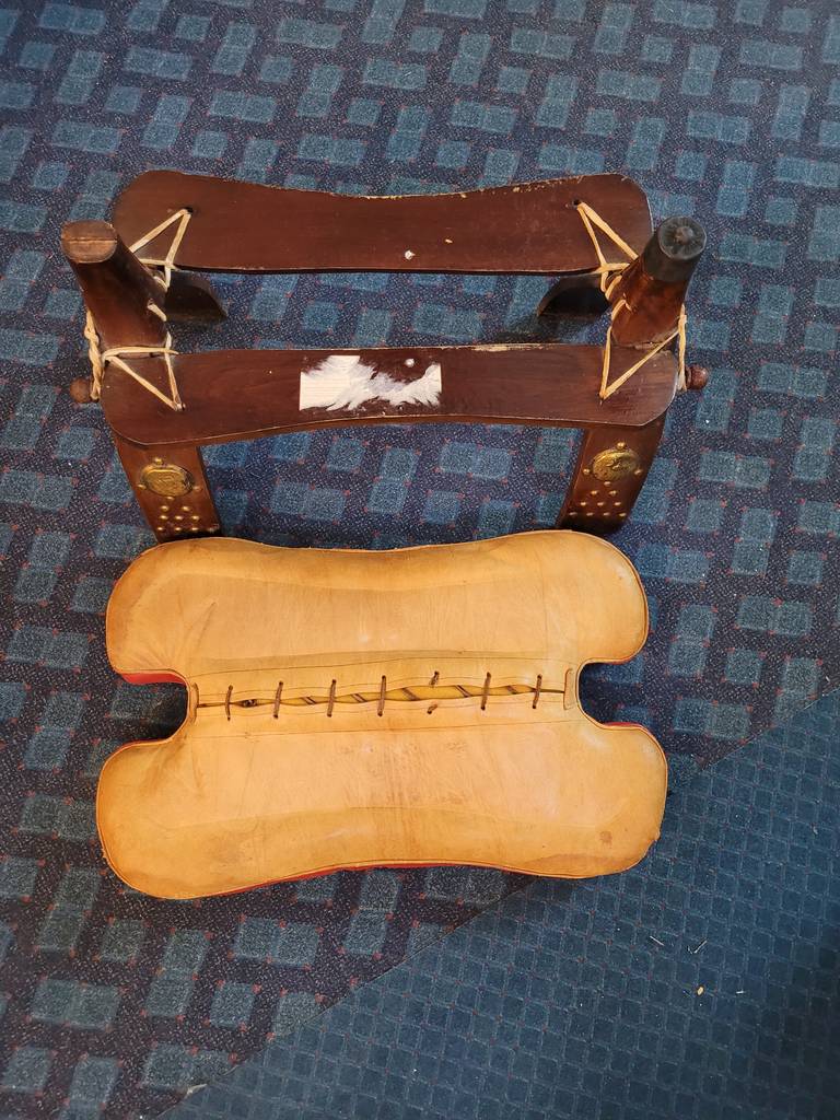 TABURETE DE MONTURA DE CAMELLO - Imagen 7