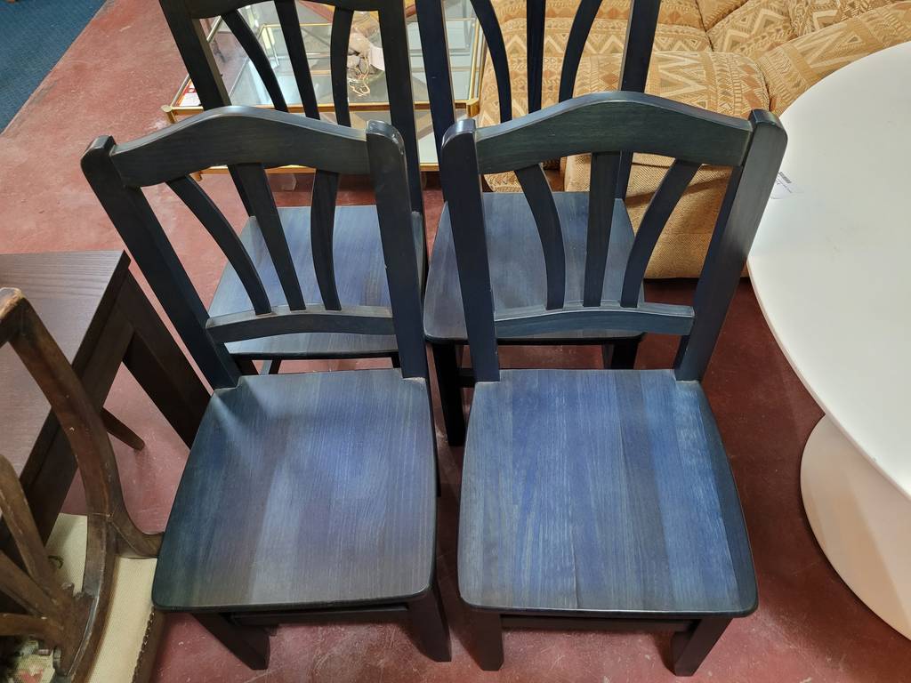 MESA REDONDA Y 4 SILLAS - Imagen 9