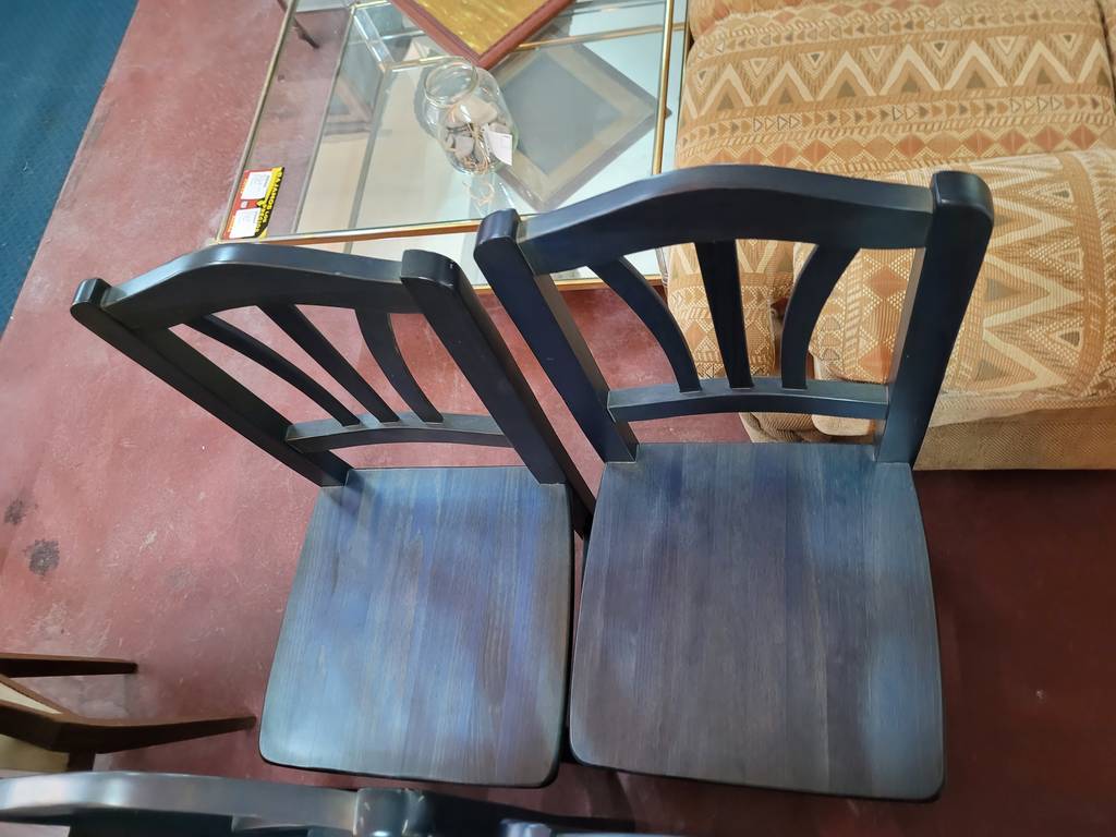 MESA REDONDA Y 4 SILLAS - Imagen 8