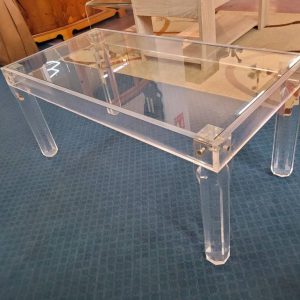 MESA AUXILIAR DE ACRÍLICO