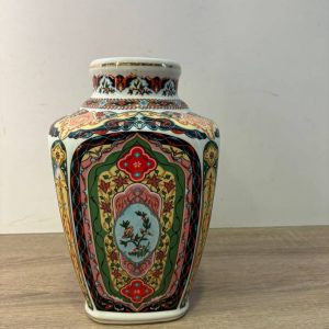 JARRÓN DE PORCELANA