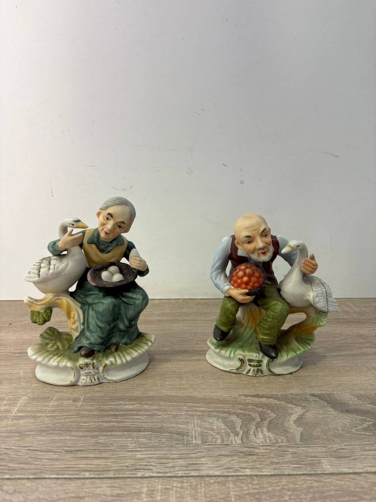 2 FIGURAS DE ANCIANOS