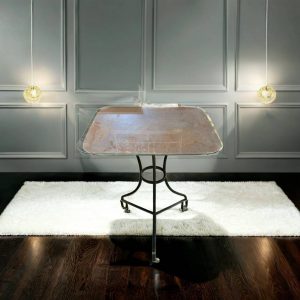 MESA CLÁSICA CON RUEDAS