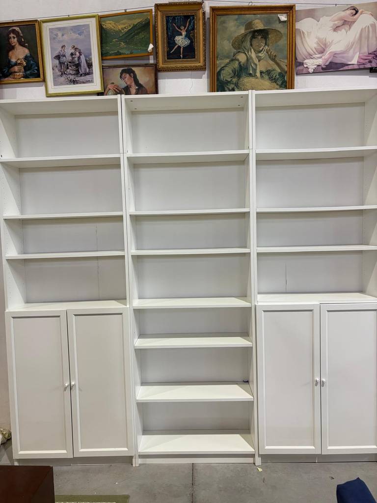 MUEBLE MODERNO DE IKEA - Imagen 2