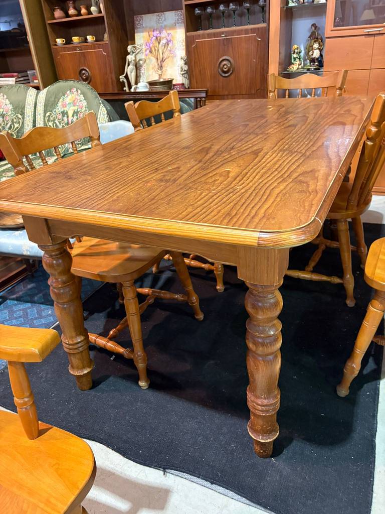 MESA Y 6 SILLAS DE MADERA PROVENZAL - Imagen 2