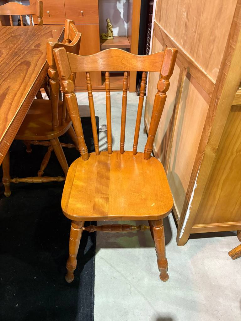 MESA Y 6 SILLAS DE MADERA PROVENZAL - Imagen 4