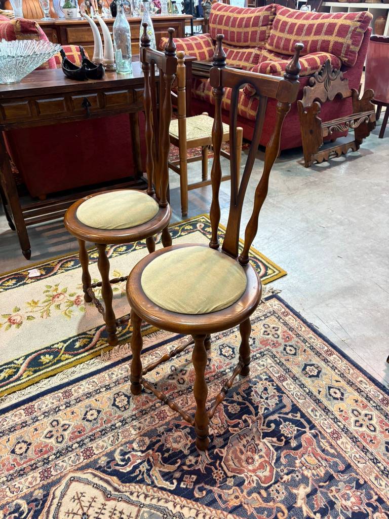 2 SILLAS ANTIGUAS - Imagen 3
