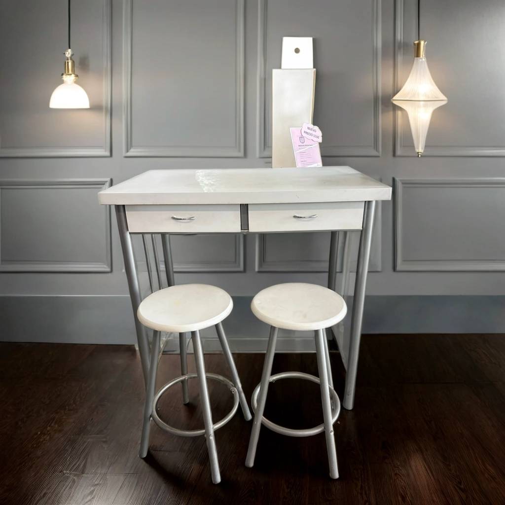 MESA DE COCINA Y 2 TABURETES