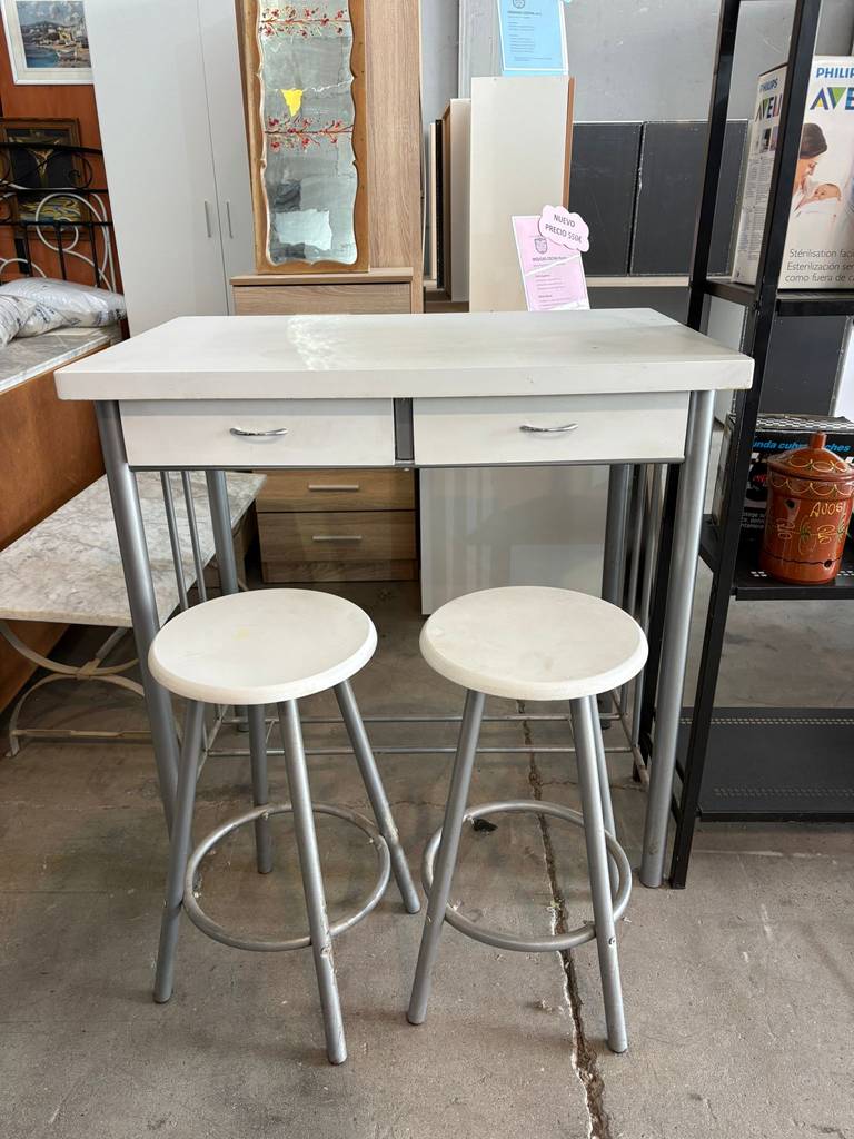 MESA DE COCINA Y 2 TABURETES - Imagen 4