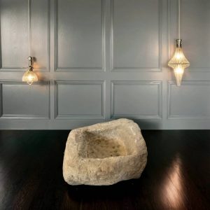 PILA DE PIEDRA ANTIGUA