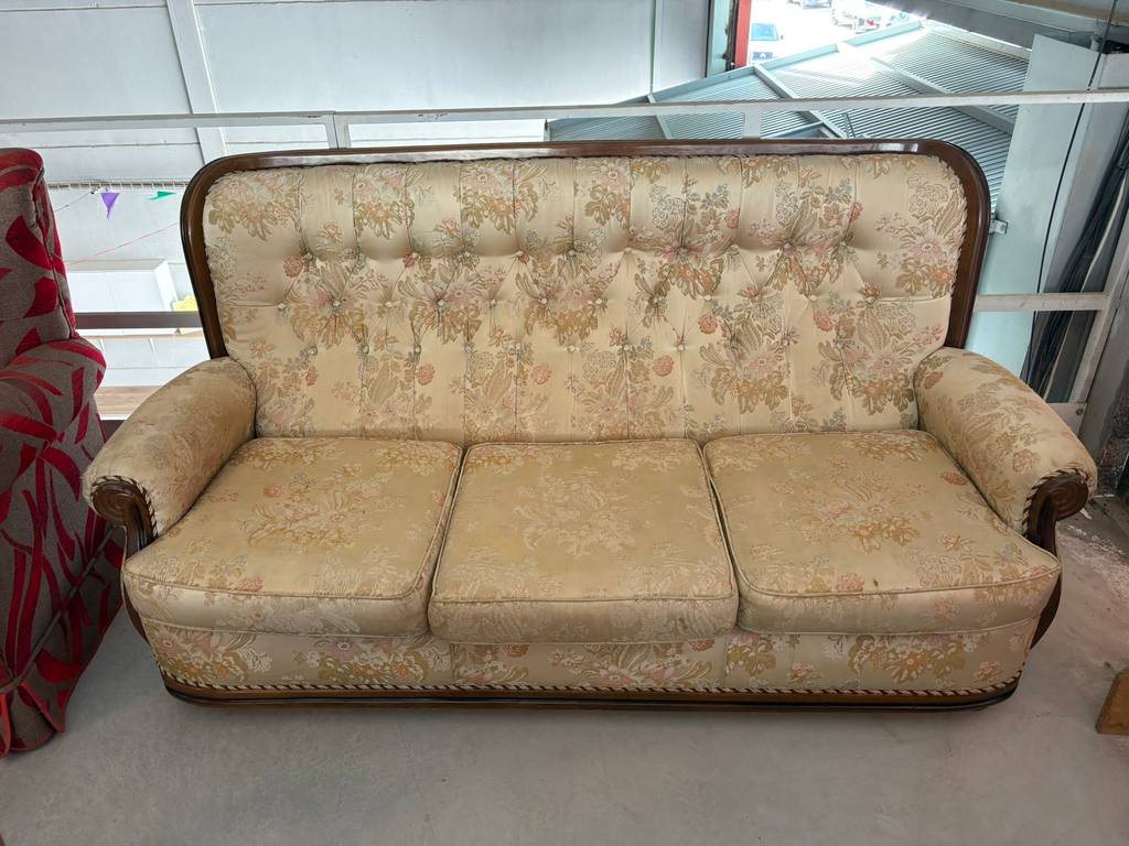 SOFÁ DE 3 PLAZAS - Imagen 2