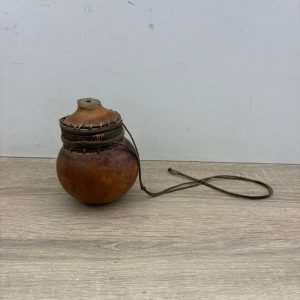 RECIPIENTE DE AGUA AFRICANO