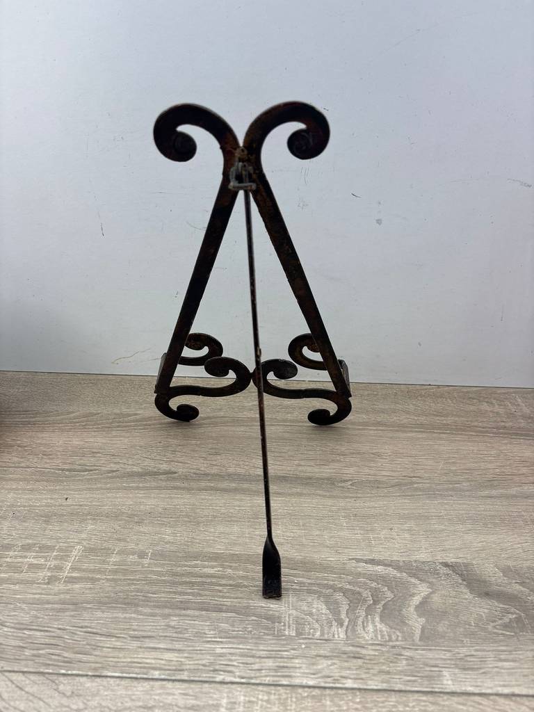 SOPORTE METÁLICO - Imagen 3