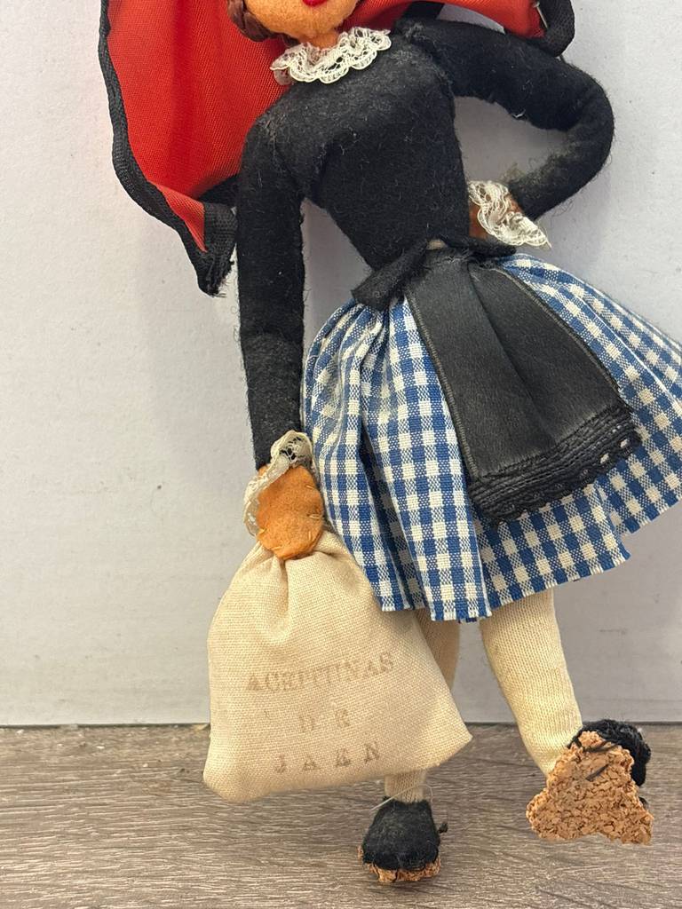 MUÑECA ARTESANAL DE TRAPO - Imagen 5