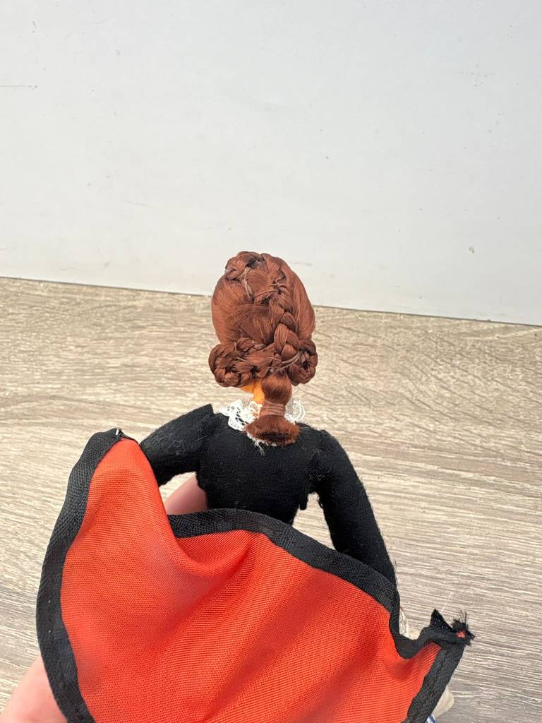 MUÑECA ARTESANAL DE TRAPO - Imagen 7