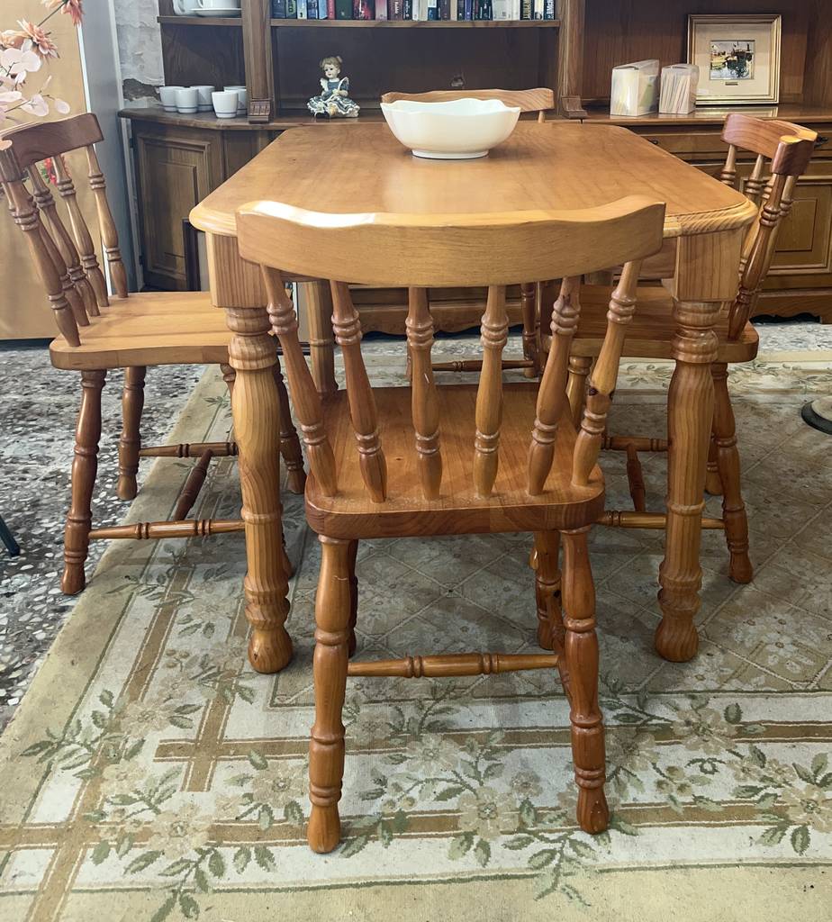 MESA Y 4 SILLAS - Imagen 2