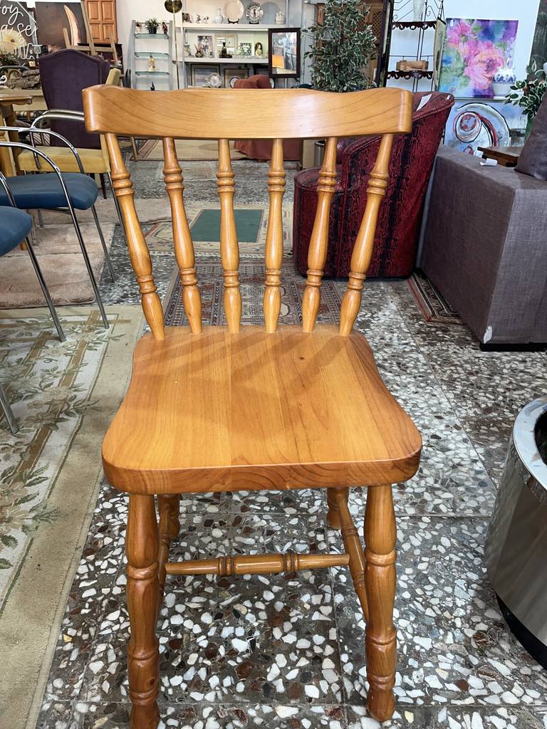 MESA Y 4 SILLAS - Imagen 4