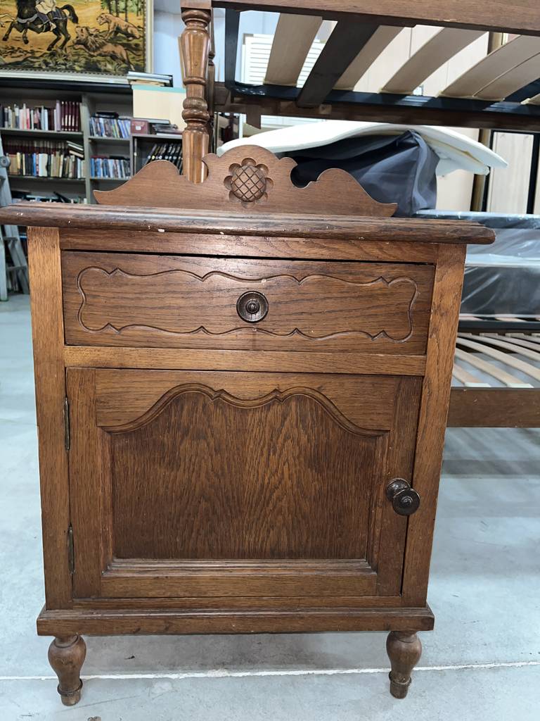 MESITA DE NOCHE - Imagen 2