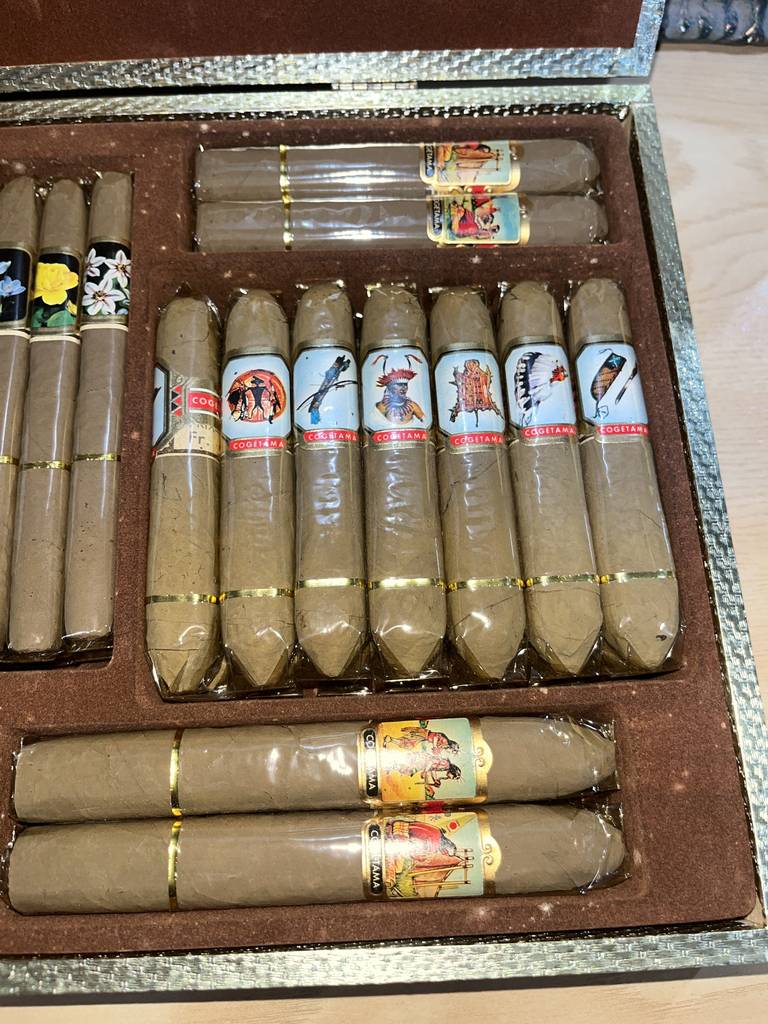 CAJA DE 49 PUROS COGÉTAMA - Imagen 5