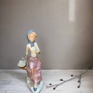 FIGURA DE PORCELANA