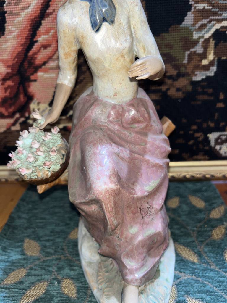 FIGURA DE PORCELANA - Imagen 6