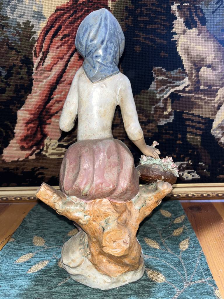 FIGURA DE PORCELANA - Imagen 7