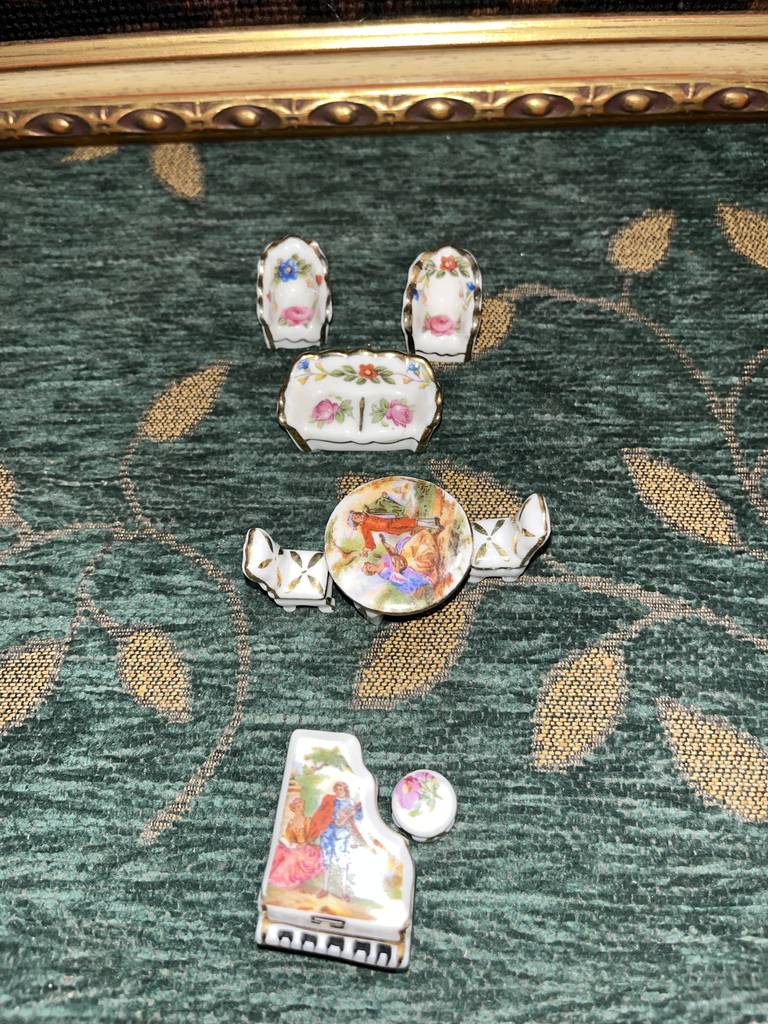 MINIATURAS DE PORCELANA - Imagen 4