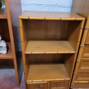 ESTANTERÍA ESTILO BAMBÚ