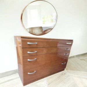 CÓMODA CON ESPEJO