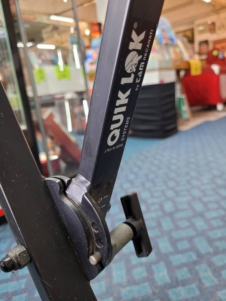 SOPORTE AJUSTABLE PARA TECLADO - Imagen 6