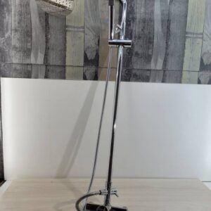 COLUMNA DE DUCHA METÁLICA