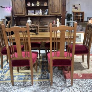 MESA EXTENSIBLE Y 6 SILLAS